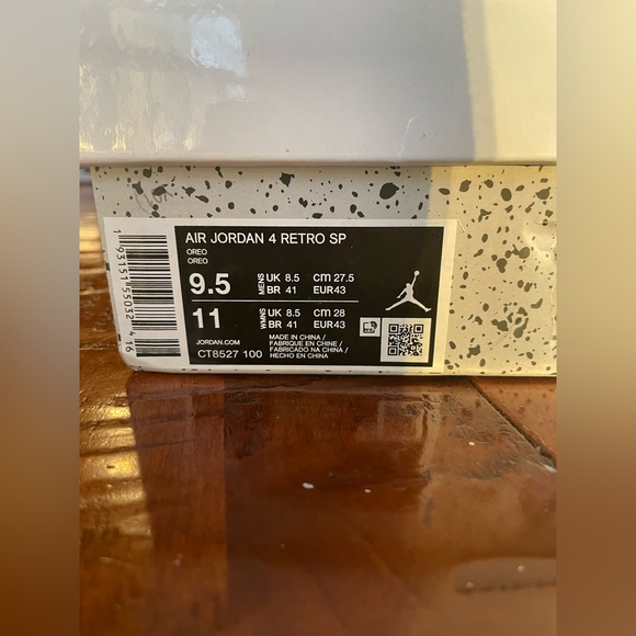 Jordan 4 Retro White Oreo - Picture 8 of 9